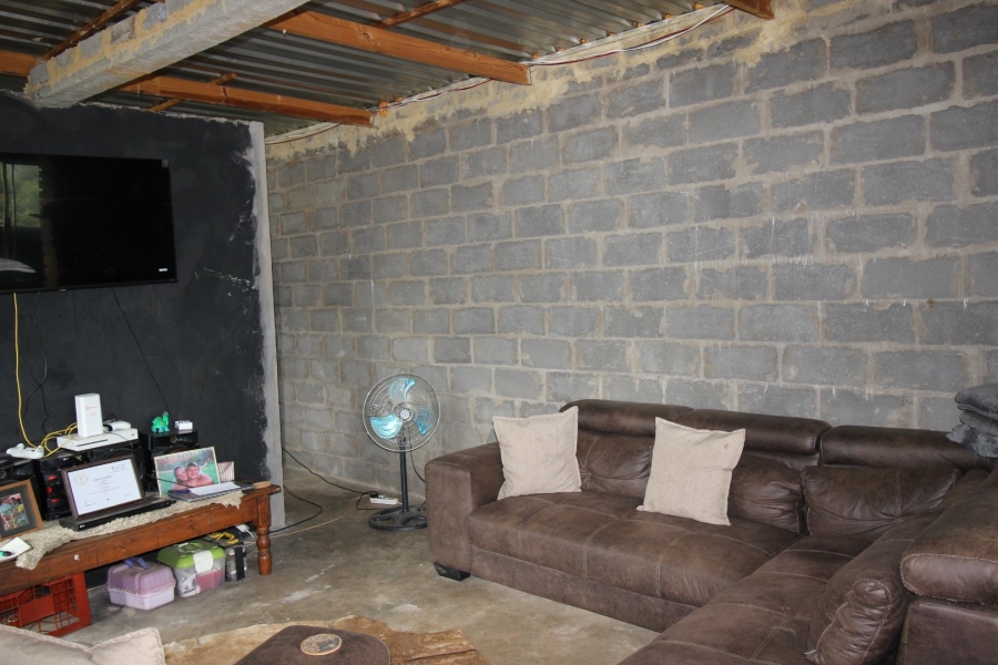 3 Bedroom Property for Sale in Lake Deneysville Free State